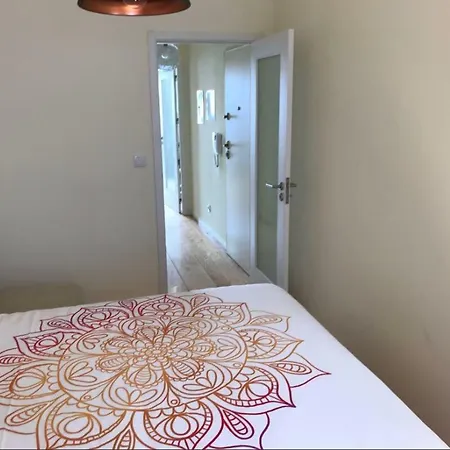 Madragoa Flat Apartment Lisbon
